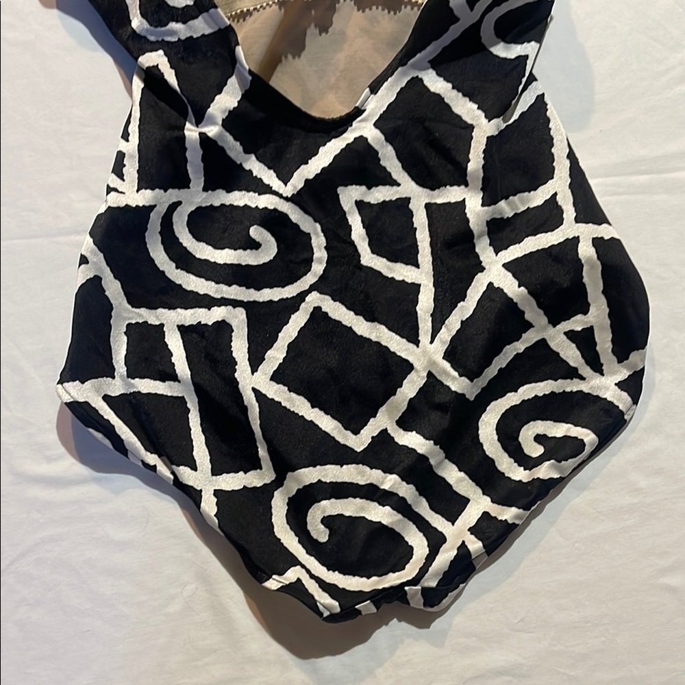 Black and White Geometric One-Piece Swimsuit - Picture 11 of 11